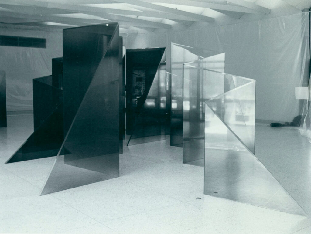Larry Bell 1976 Iceberg ST. LOUIS WASHINGTON UNIVERSITY STEINBERG HALL BW PP